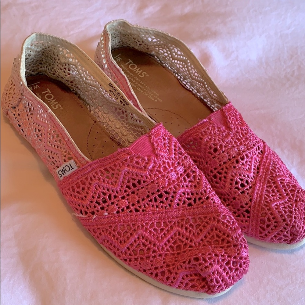 Toms Pink ombré dip dye crochet shoe